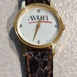 Avon Display Round White Analog Face Band genuine brown leather